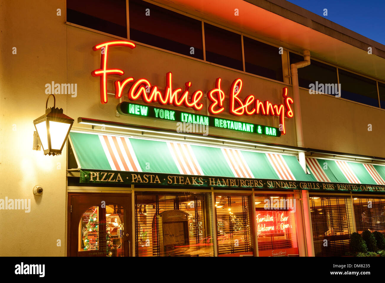 Frankie & Benny's Restaurante exterior, parte del Restaurante Group plc. Foto de stock