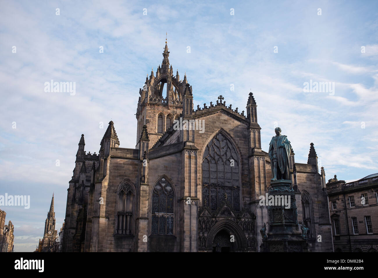 La Catedral de St Giles en el centro de la ciudad de Edimburgo Foto de stock