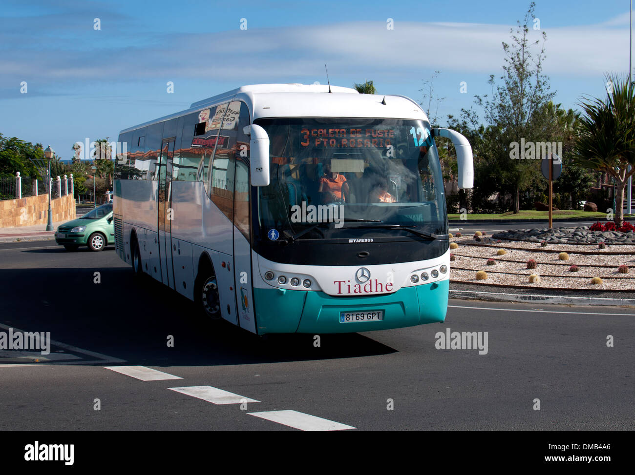 Autobuses Tiadhe, Caleta de Fuste, Fuerteventura, Islas Canarias, España  Fotografía de stock - Alamy