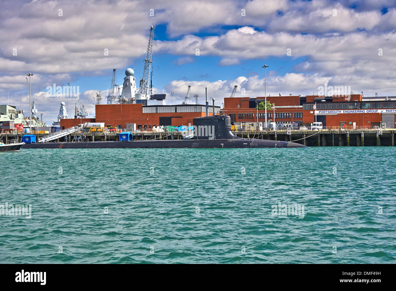 El submarino clase Virginia, también conocido como el SSN774clase, es