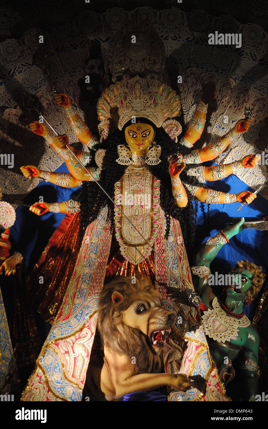 Retrato de la diosa Durga, deidad Hindú durante Durga Puja en Nueva Delhi. Foto de stock