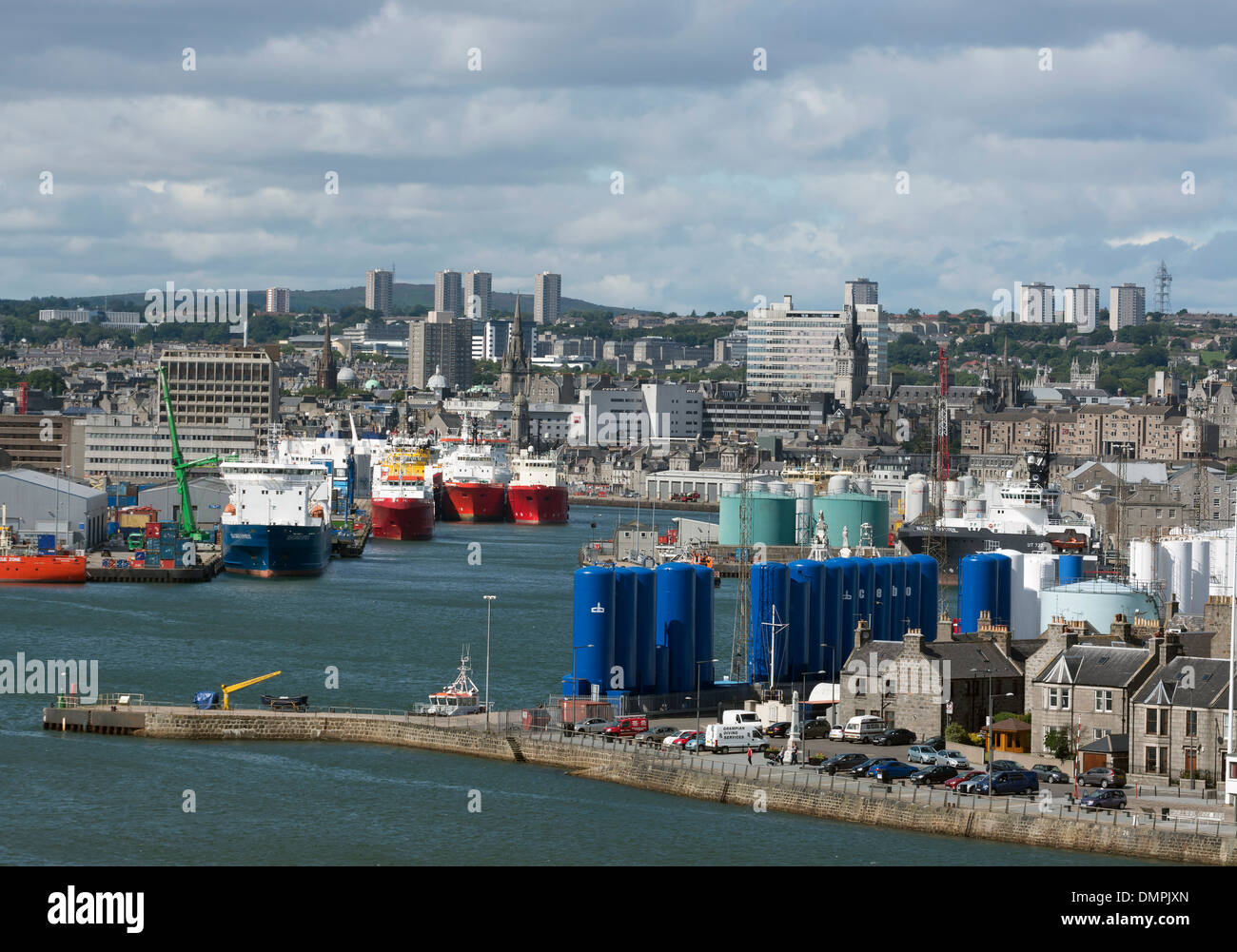 Aberdeen offshore de petróleo del mar del norte del puerto de alimentación Foto de stock