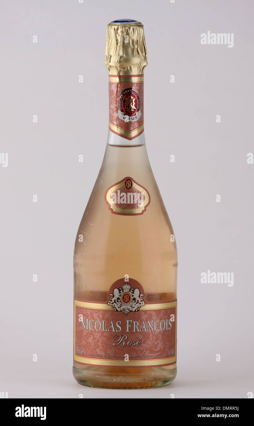 Una botella de vino rosado francés, Nicolas Francois, Vino Espumoso Brut, Francia Foto de stock