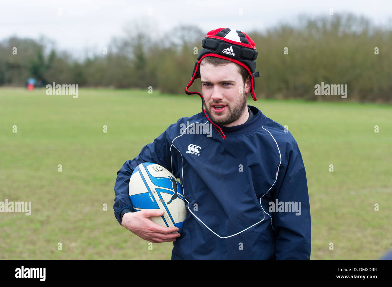 Jack whitehall entrenamiento rugby con una liga de su propio en Richmond Foto de stock