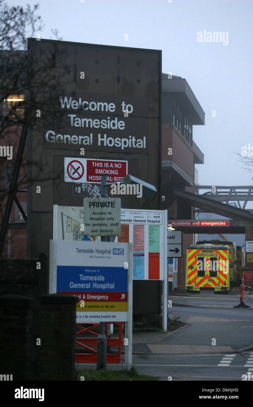 Vista general del Hospital General Tameside en Ashton-Under-Lyne, Lancashire. Foto de stock