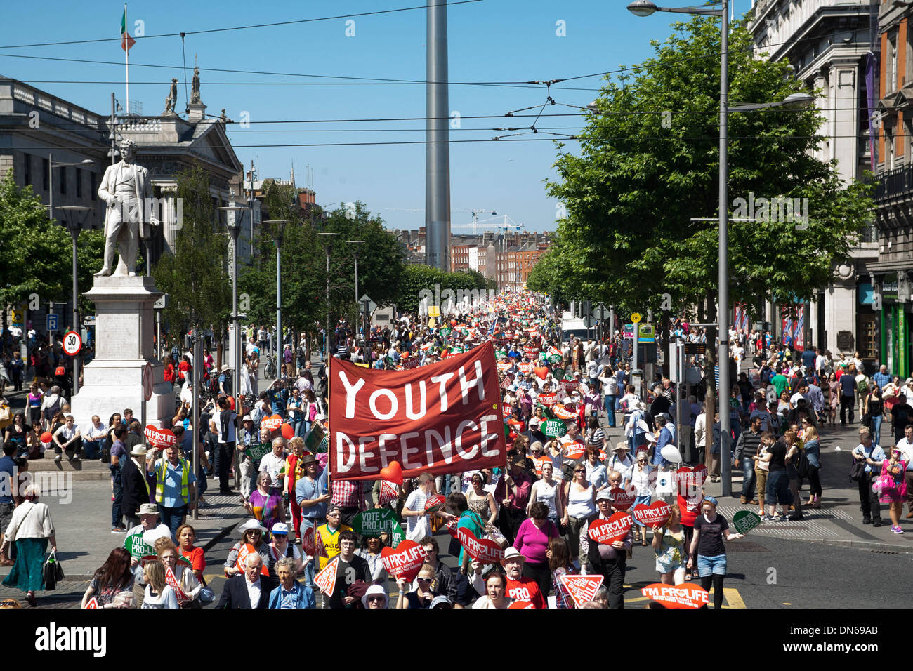 Entre 60-100.000 personas se reúnen en Dublín para el Rallye de Irlanda para la vida para protestar contra la nueva ley del aborto irlandesa. Foto de stock