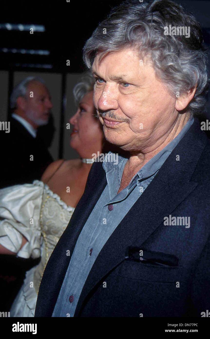 El 27 de diciembre, 2002 - K5886TR..1996 Premio Bota de Oro.Charles  Bronson. Tomás Rodriguez/ CHARLESBRONSONRETRO(Crédito Imagen: © Globe  Photos/ZUMAPRESS.com Fotografía de stock - Alamy