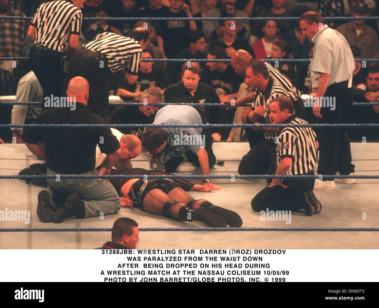 Octubre 5, 1999 - 31288JBB: WRESTLING STAR DARREN (DROZ) DROZDOV .quedó  paralizado de la cintura para abajo.Después de ser arrojadas sobre su  cabeza durante .UN COMBATE DE LUCHA LIBRE EN EL Nassau