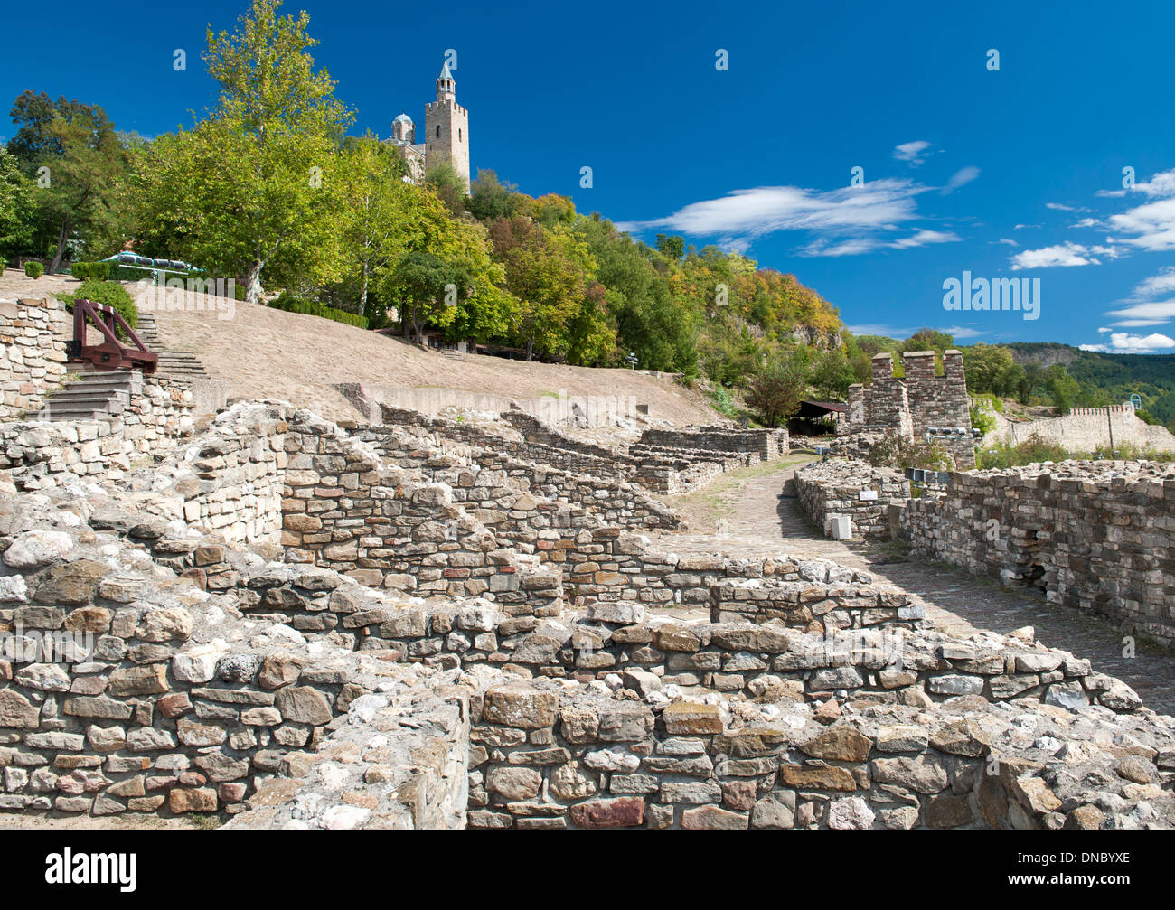 La Fortaleza de Tsarevets en Veliko Tarnovo en Bulgaria. Foto de stock