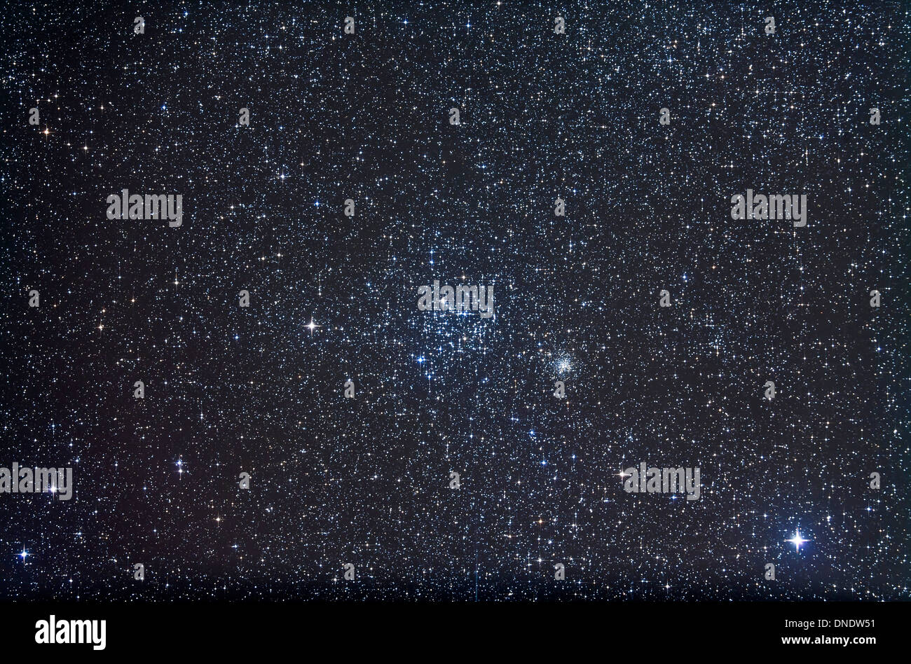 Abra clusters Messier 35 y NGC 2158 en la constelación de Géminis. Foto de stock