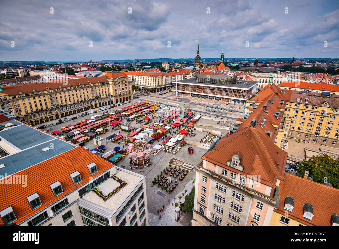 Dresden, Alemania paisaje urbano en Altmart Square. Foto de stock