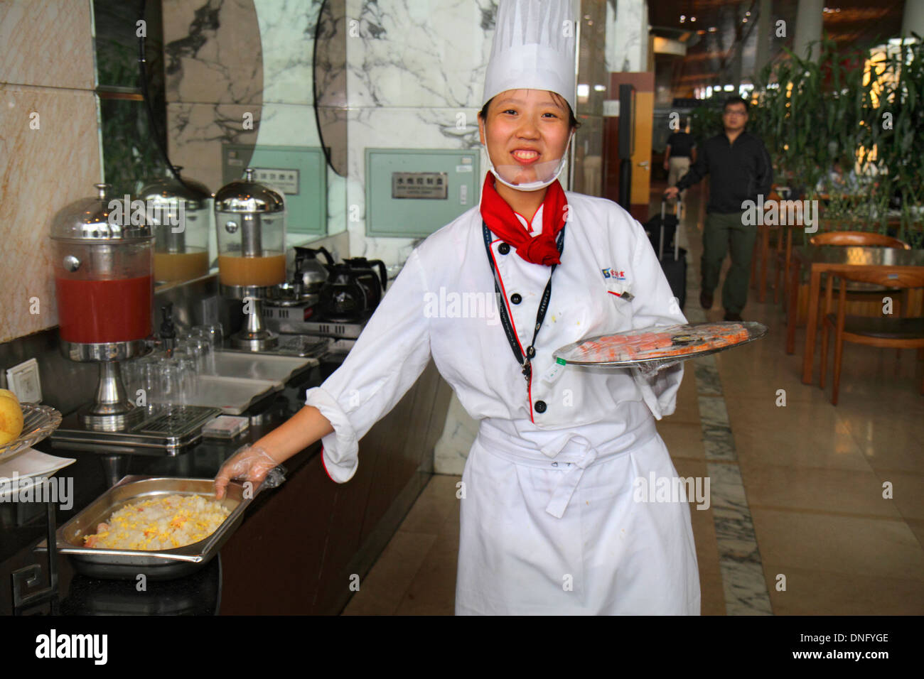 Beijing China,China,Beijing Capital International Airport,PEK,Terminal 3,GATE,Air China,Star Alliance,salón ejecutivo,Asian ADULTO,ADULTOS,MUJER fema Foto de stock