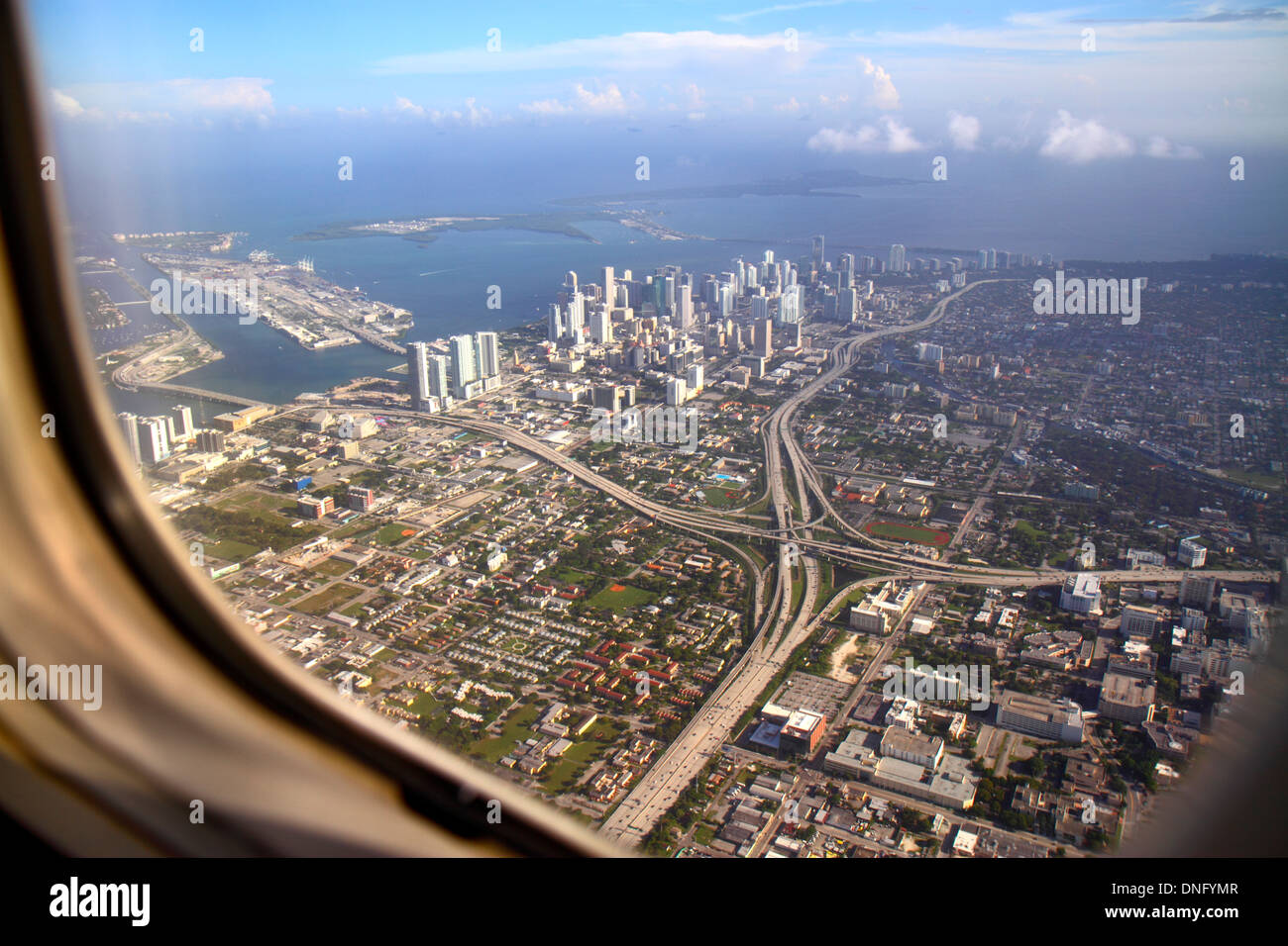 Miami Florida,FL,South,Miami Dade County,Miami International Airport,MIA,vuelo US Airways,asiento junto a la ventana,vista aérea,centro,I-95,autopista interestatal,IN Foto de stock