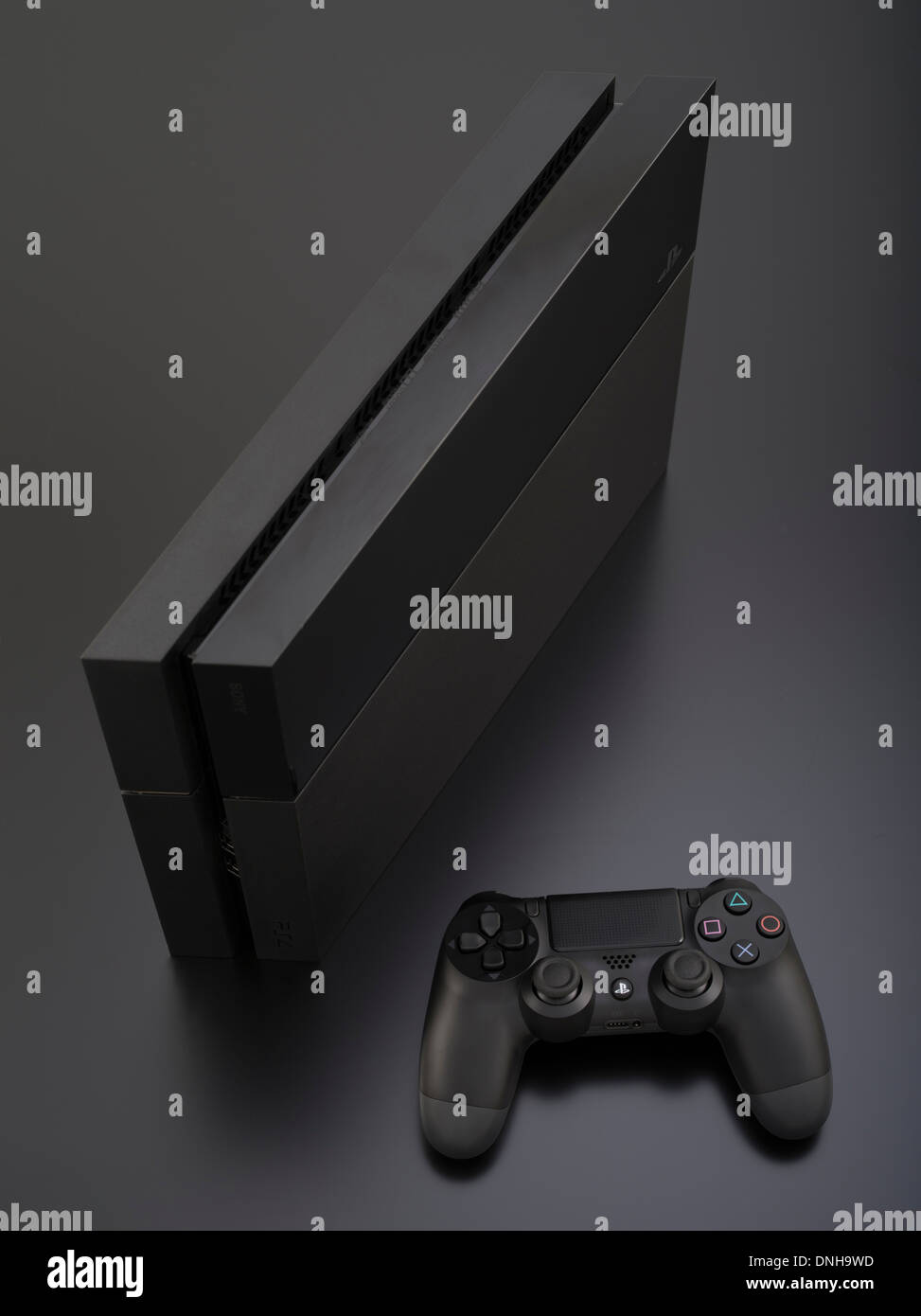 Sony Playstation 4 Consola de videojuegos publicado Nov 2013 Fotografía de  stock - Alamy