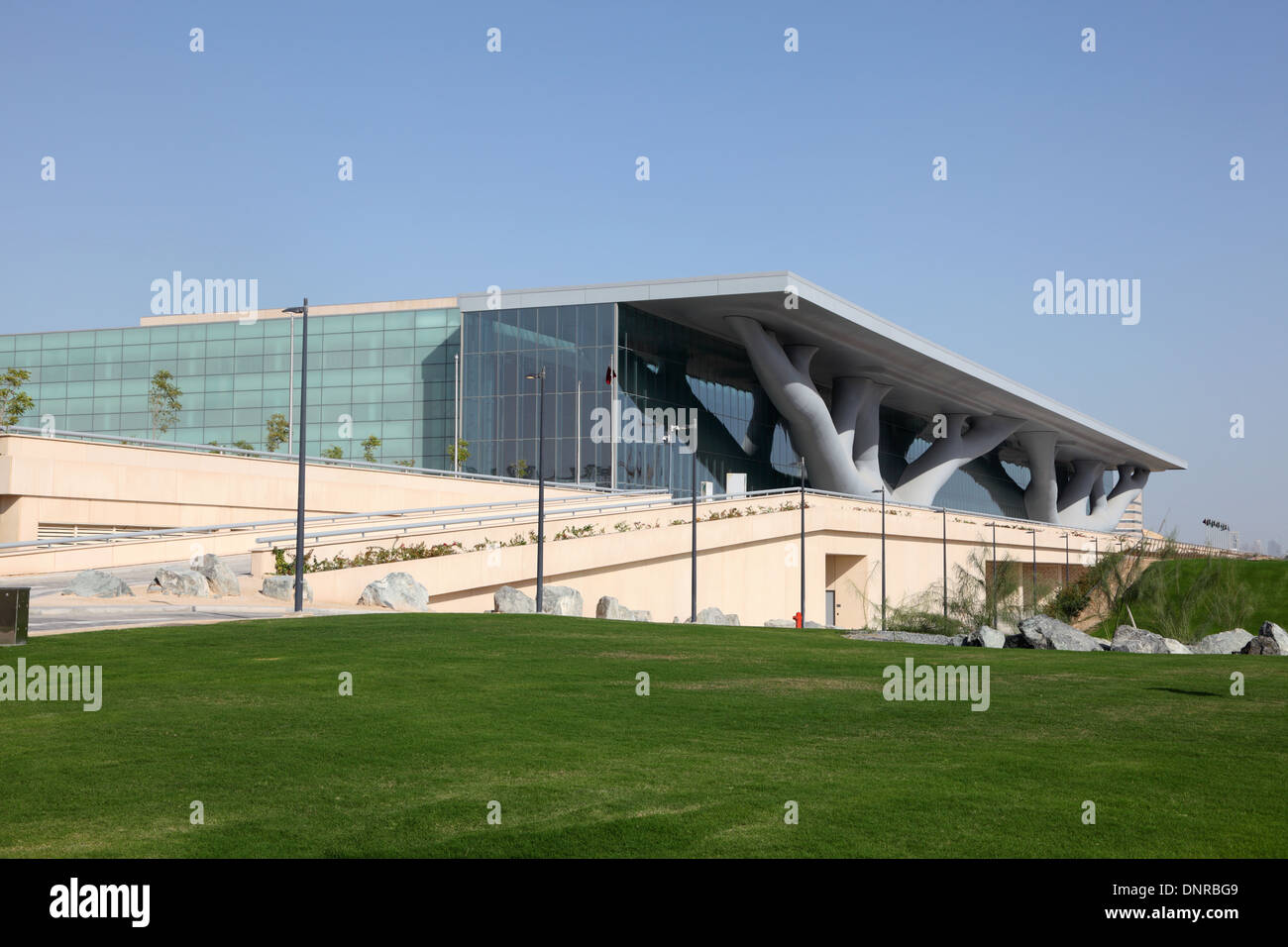 Centro Nacional de Convenciones de Qatar en Doha Foto de stock