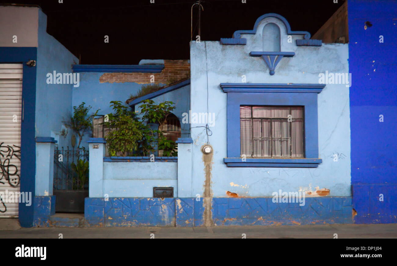 Azul típica casa mexicana. Oaxaca, Oaxaca. México Foto de stock