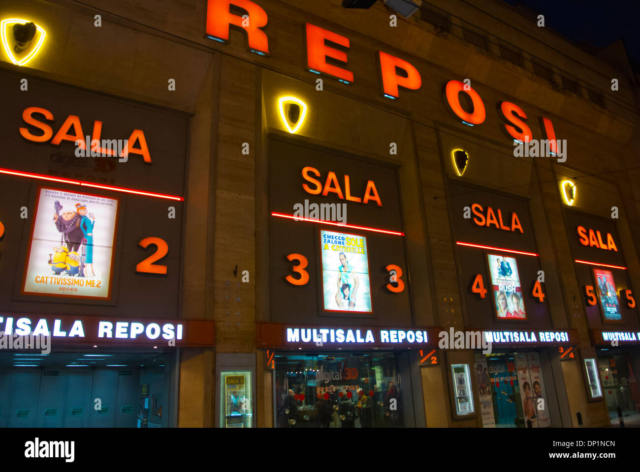 Cine multiplex cinema reposi centro de Turín Piamonte Italia Europa Foto de stock