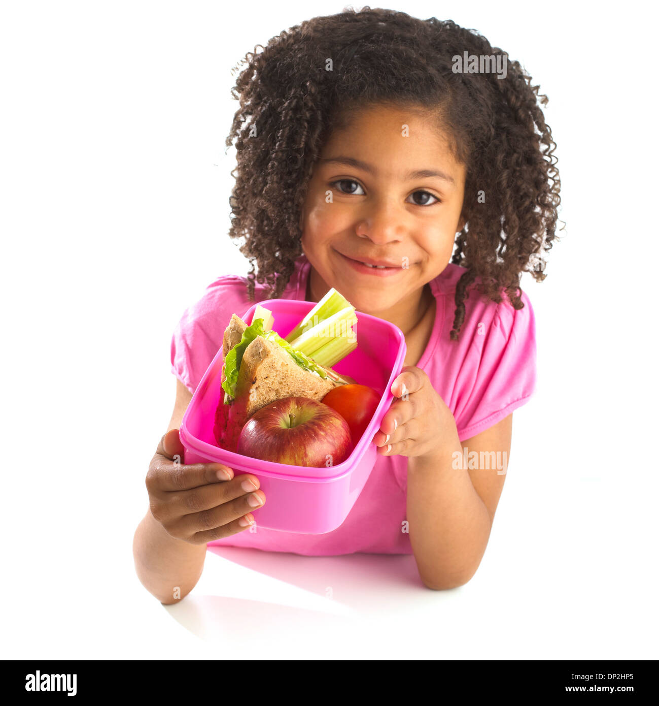 Bebé comiendo arroz de tupperware Fotografía de stock - Alamy