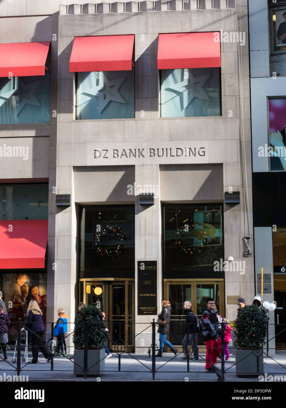 El DZ BANK Building, NYC Fotografía de stock - Alamy