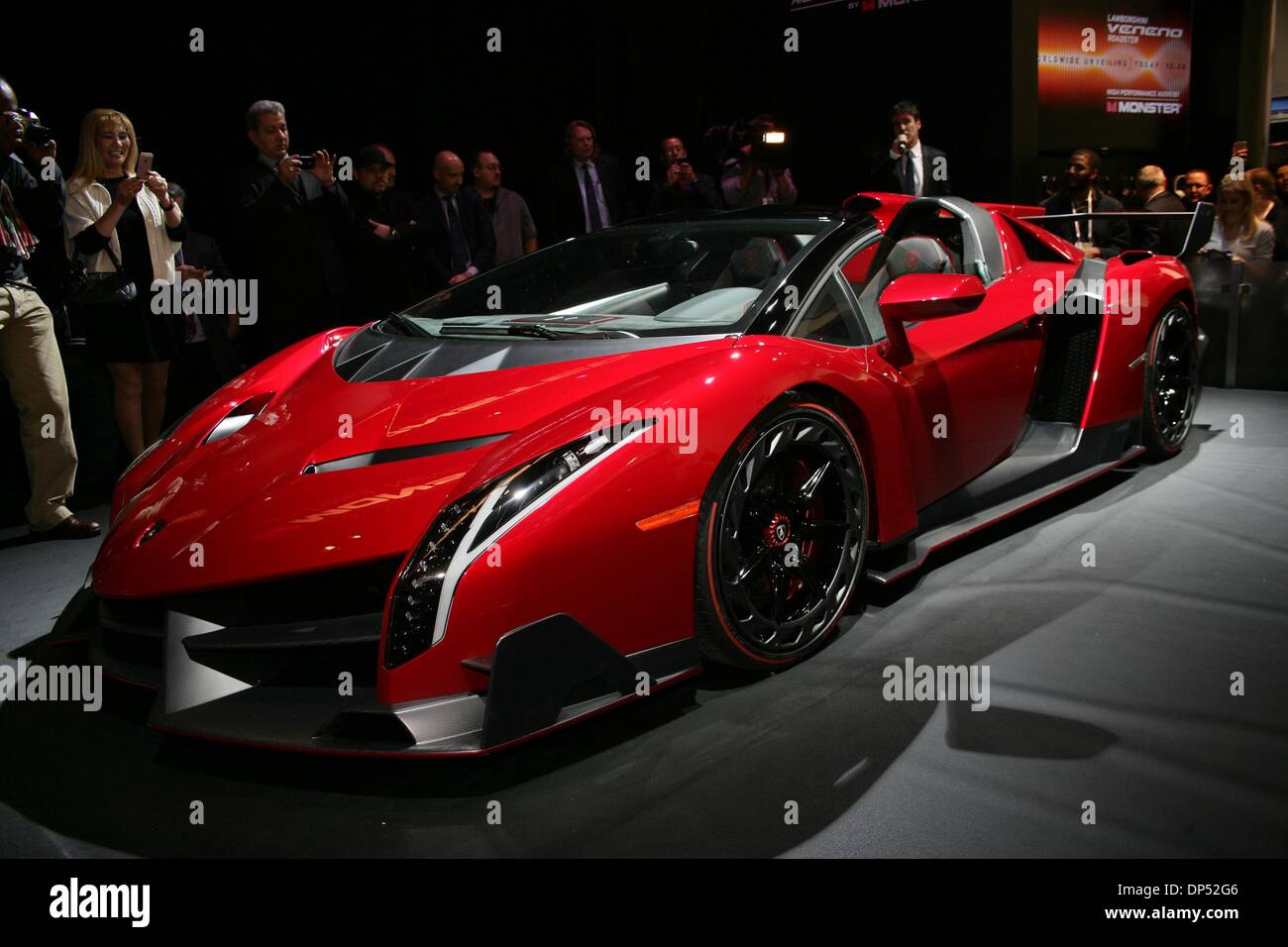 Lamborghini veneno fotografías e imágenes de alta resolución - Alamy