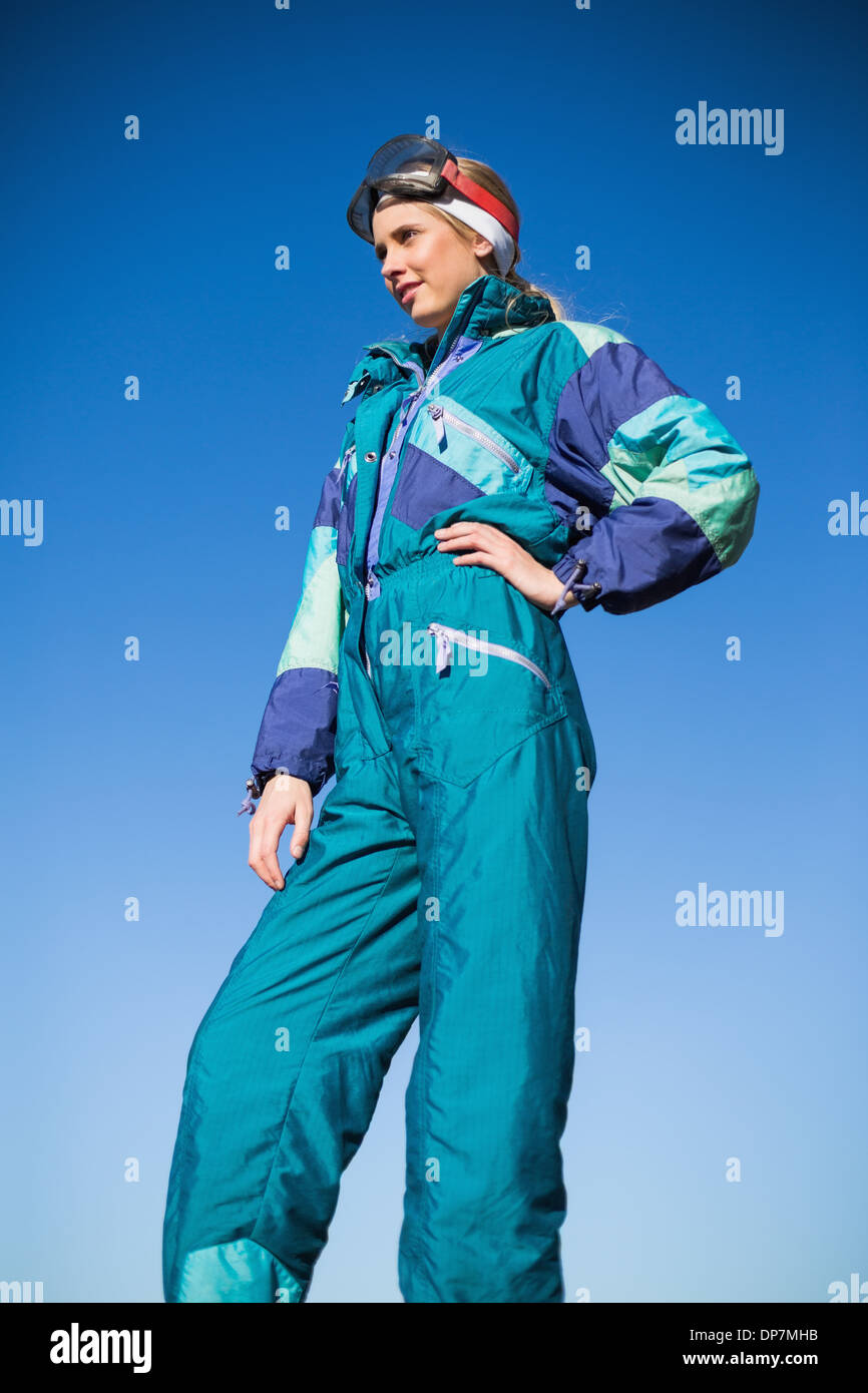 Traje de esquí fotografías e imágenes de alta resolución - Alamy