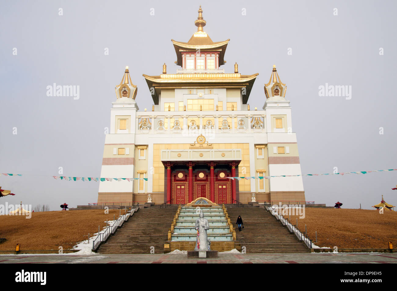 El Templo de Oro en Elista, Kalmykia, Rusia Foto de stock