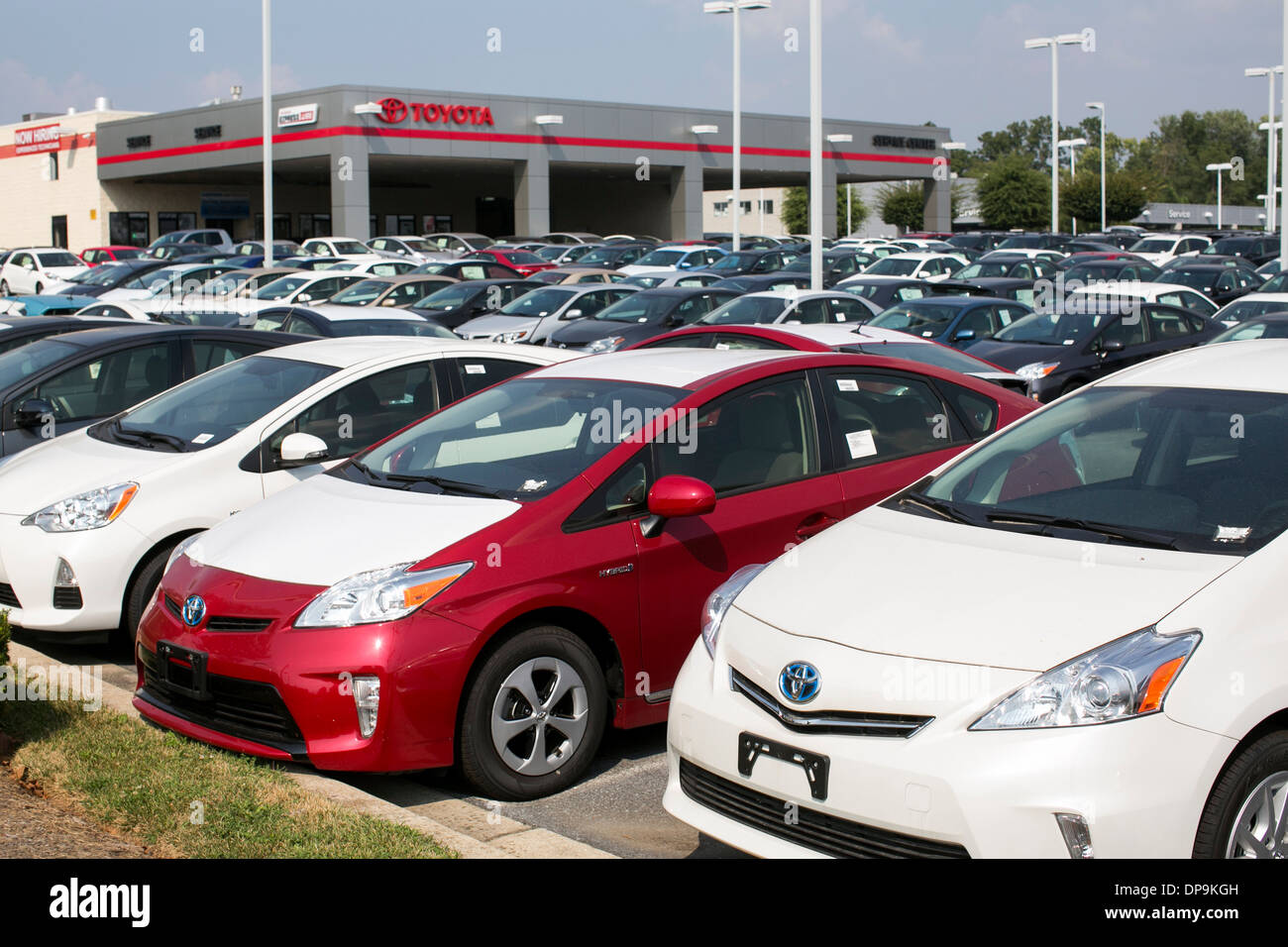 Un concesionario de Toyota y Scion mucho en los suburbios de Maryland. Foto de stock