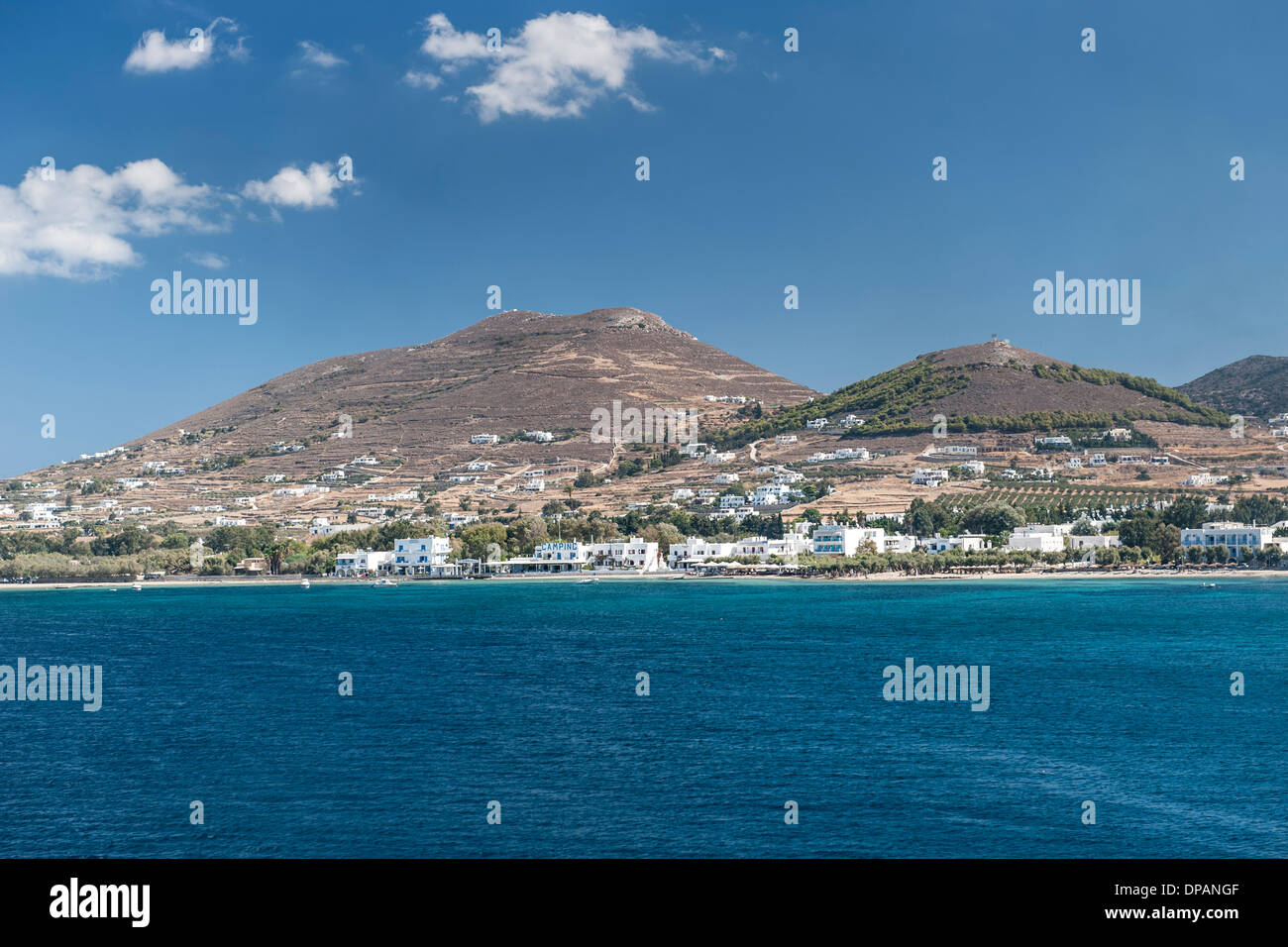 La isla griega de Paros, en el Mar Egeo. Foto de stock