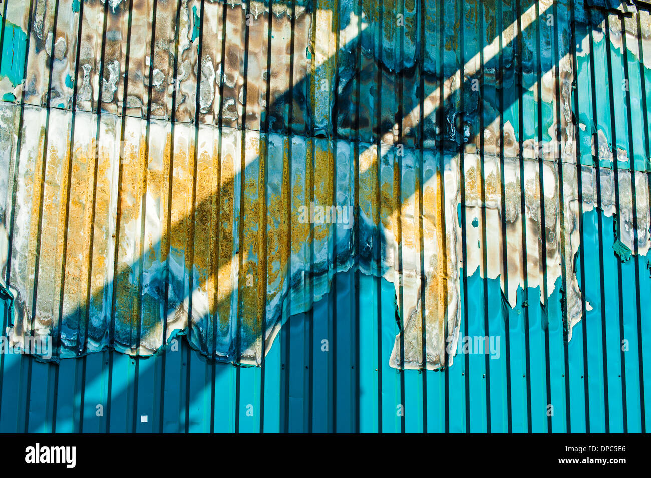 Ampollas De Calor La Pintura Azul Sobre La Chapa De La Pared Del