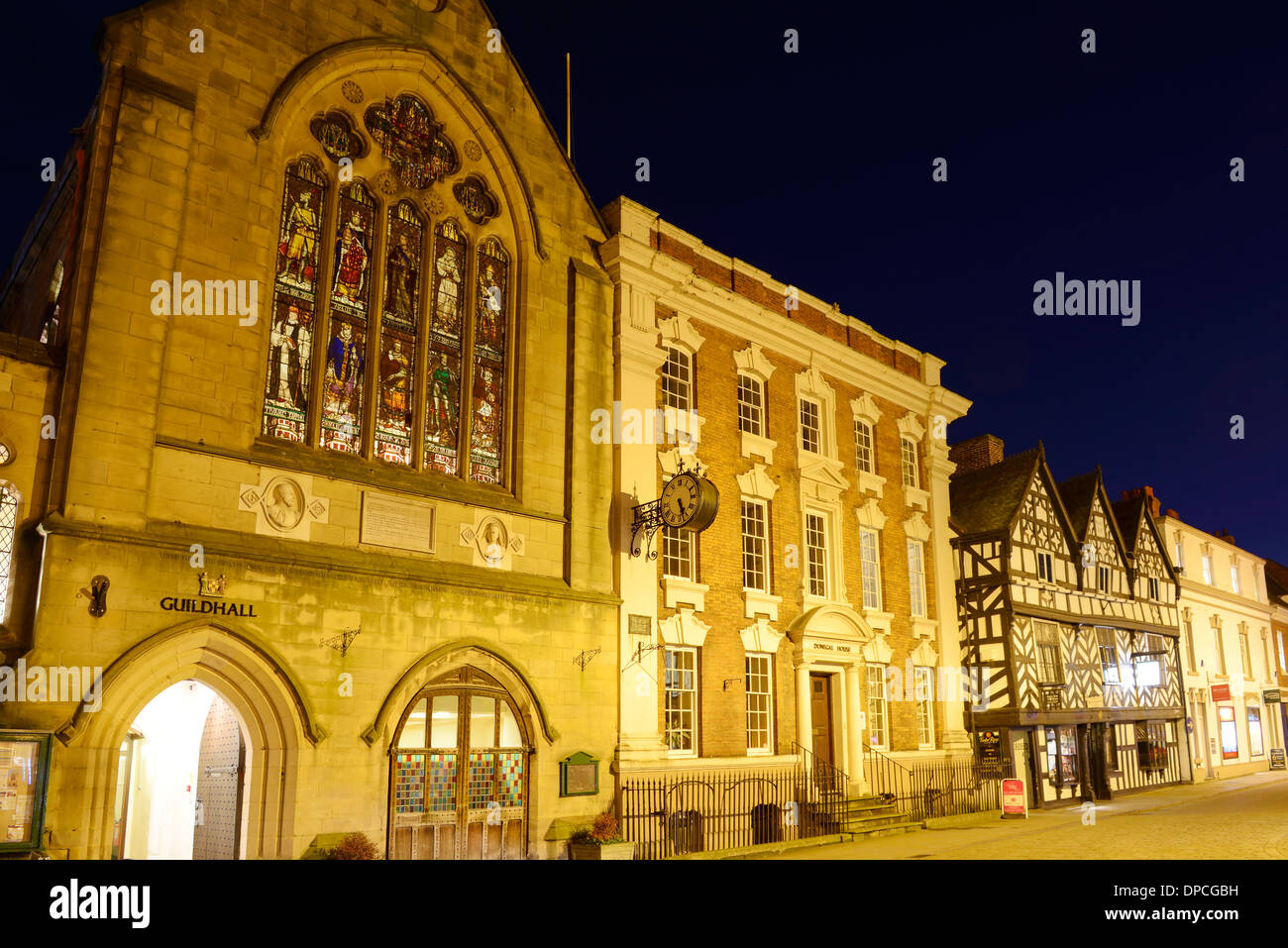 El Guildhall en el centro de la ciudad de Lichfield UK Foto de stock