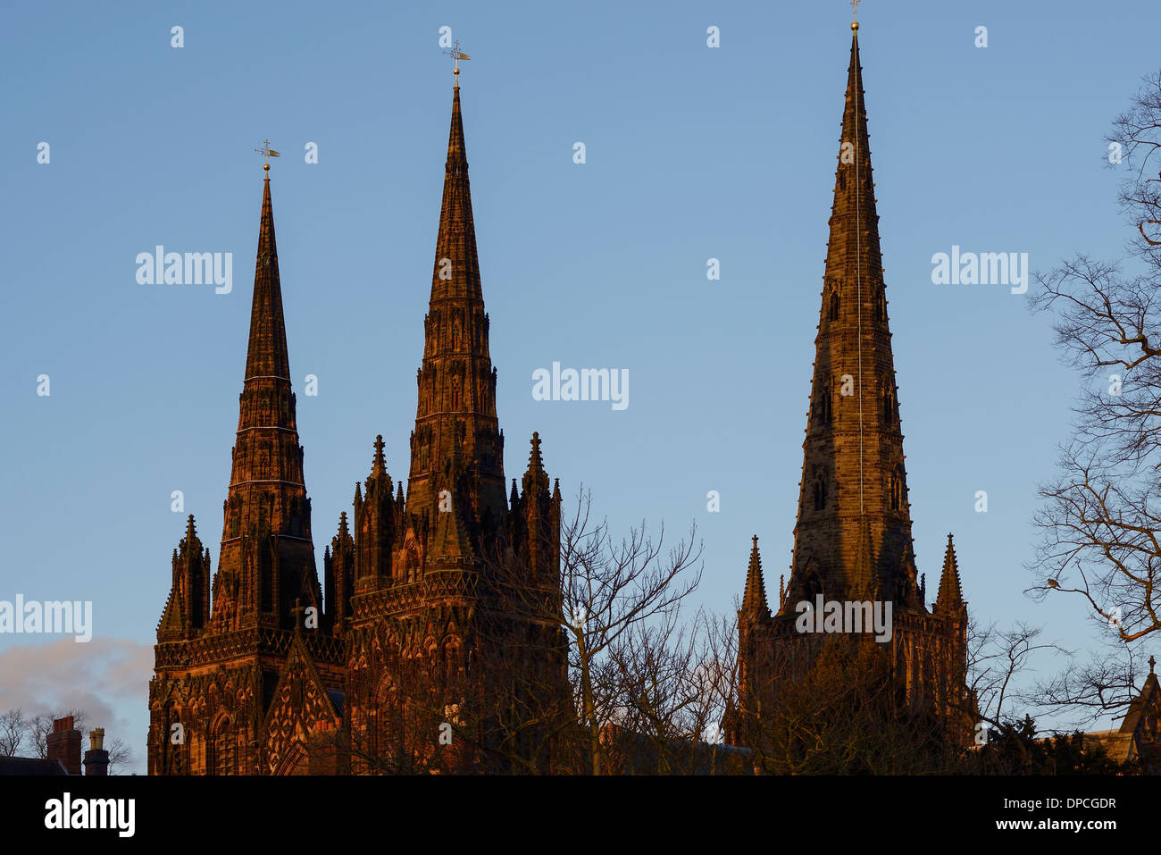 Las tres torres de la Catedral de Lichfield Foto de stock