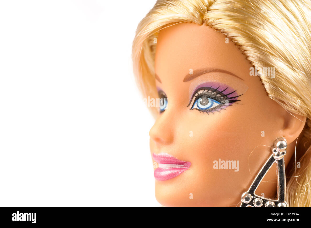 Barbie doll cut out fotografías e imágenes de alta resolución - Alamy