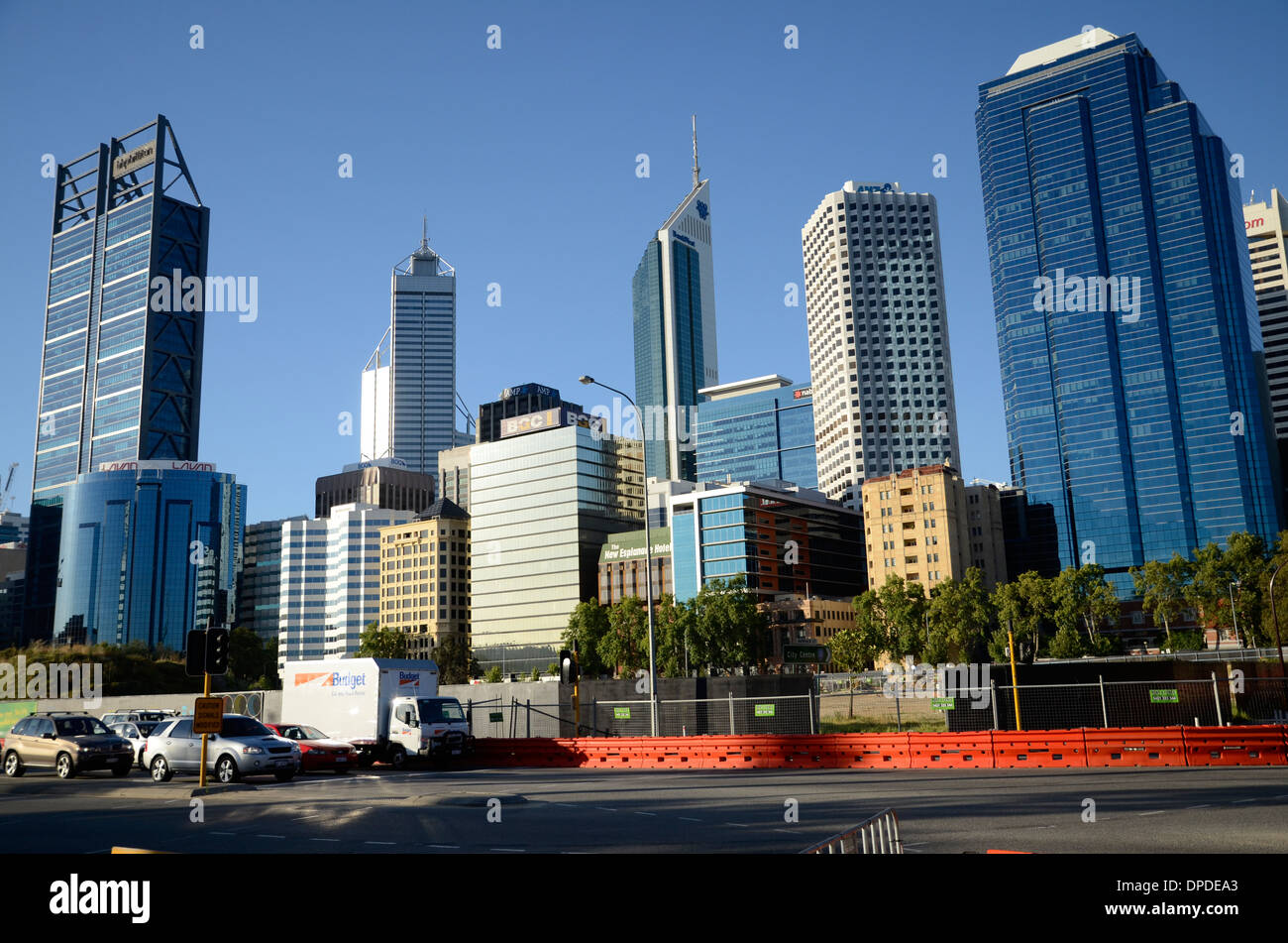 El horizonte del distrito central de negocios de Perth, Australia Occidental Foto de stock