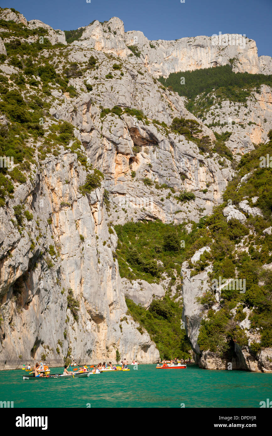 Paseos en bote en Gorges du Verdon, Alpes de Haute Provence, Francia Foto de stock