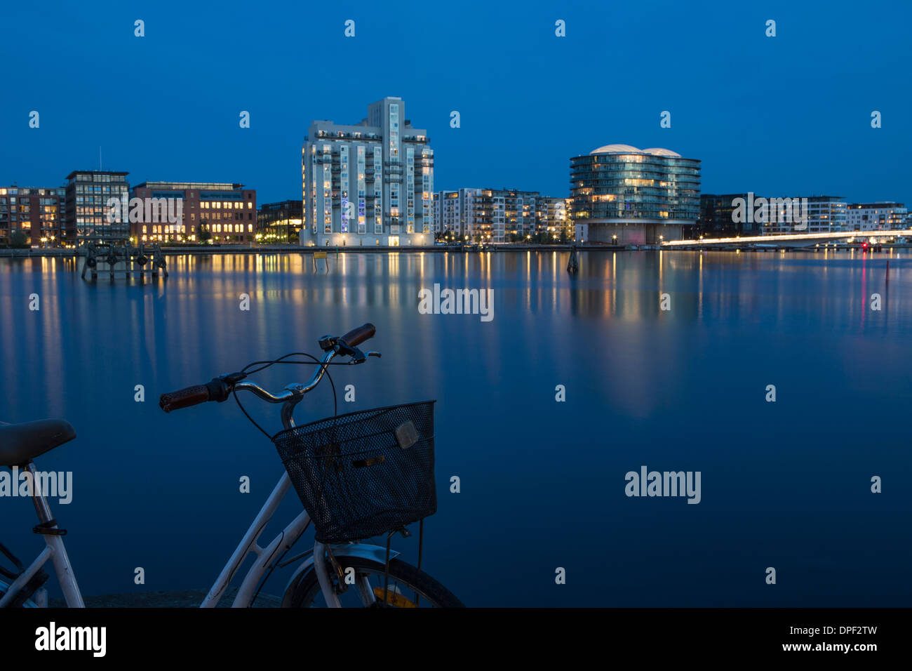 Waterfront al anochecer, Copenhague, Dinamarca Foto de stock