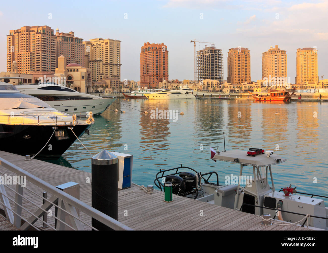 La Perla Marina, Doha, Qatar Fotografía de stock - Alamy