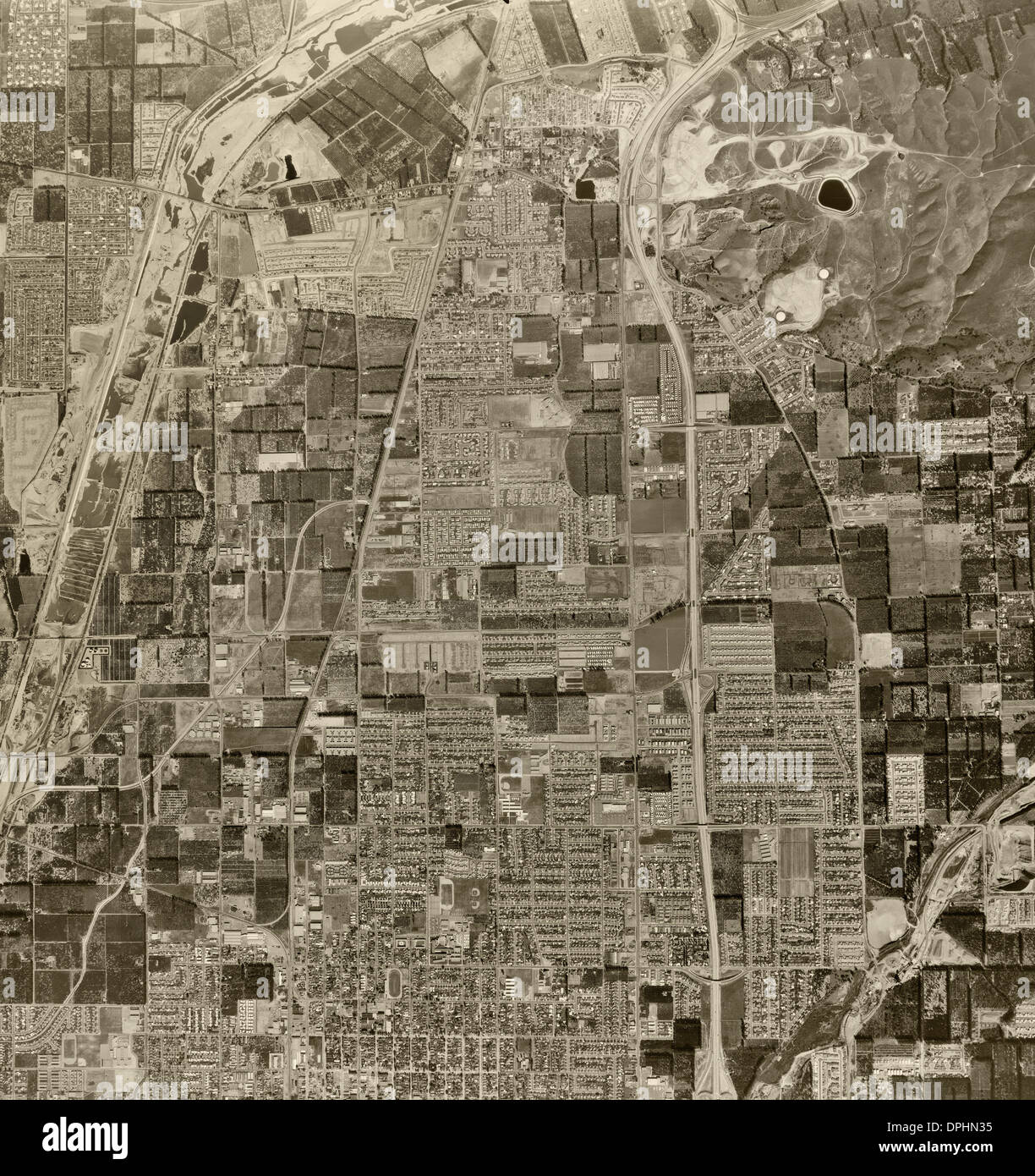Fotografía aérea histórica en Orange, California, 1963. Foto de stock