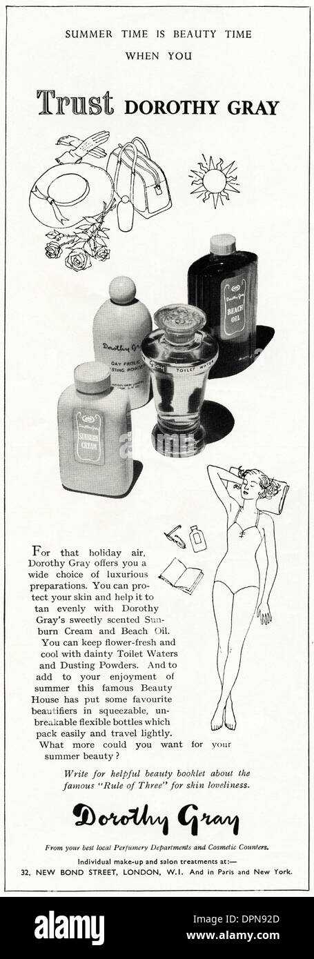 1950 Publicidad publicidad DOROTHY GRAY maquillaje. Anuncio en revista de  moda mujer circa 1952 Fotografía de stock - Alamy