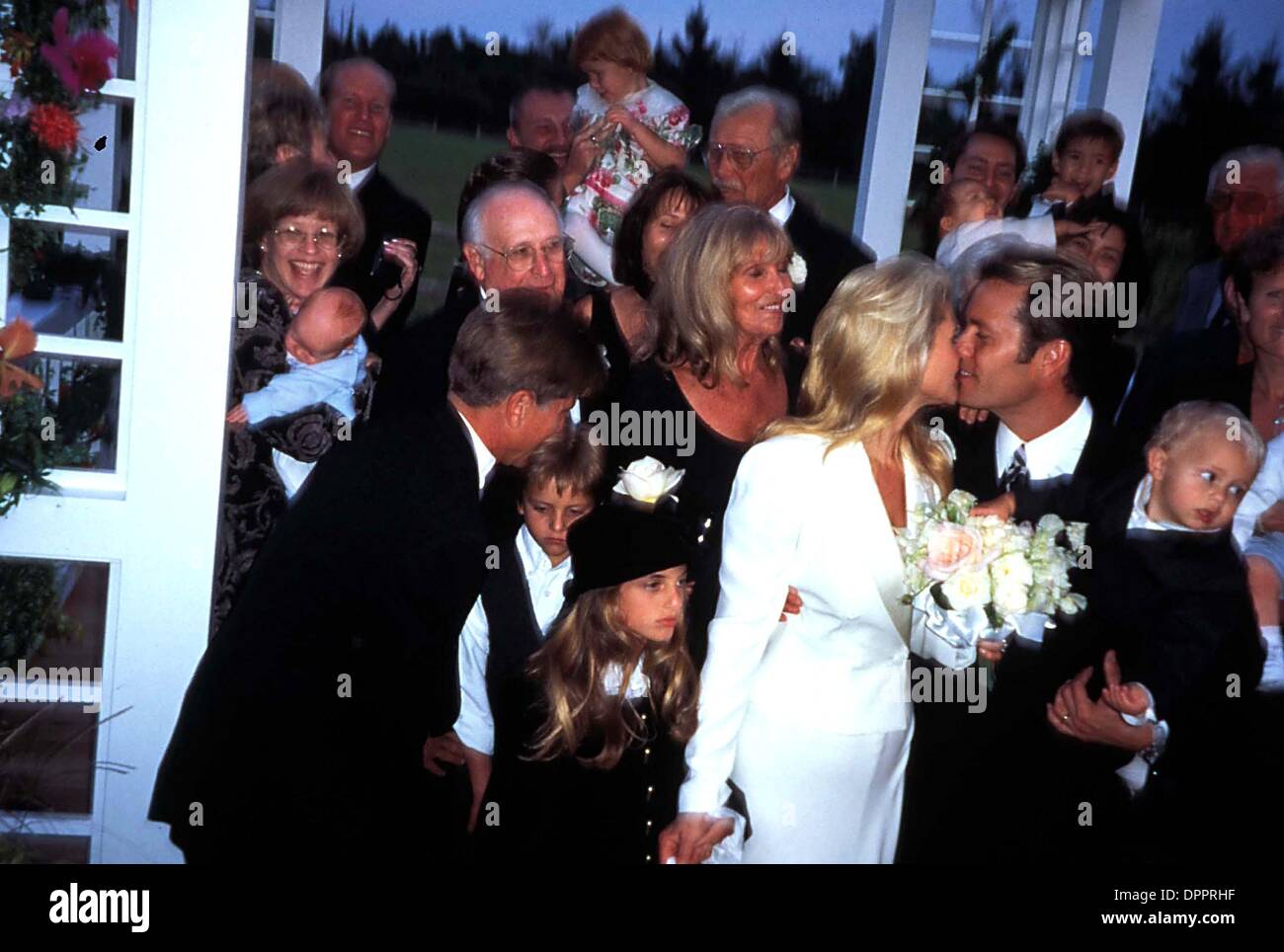 Julio 17, 2006 - K6238.Christie Brinkley y Peter Cook's wedding.EN EL HAMPTONS 1996.(Credit Image: © Globe Photos/ZUMAPRESS.com) Foto de stock