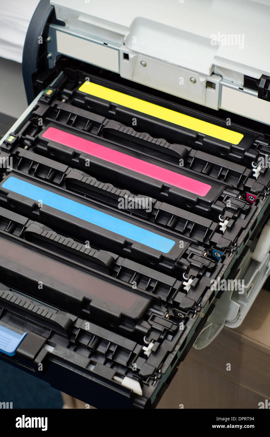 Los cartuchos de tóner para impresoras láser color Fotografía de stock -  Alamy