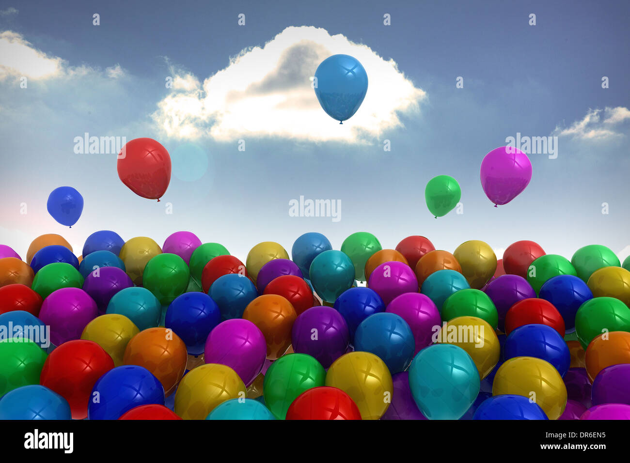 Muchos globos de colores de fondo del cielo Fotografía de stock - Alamy