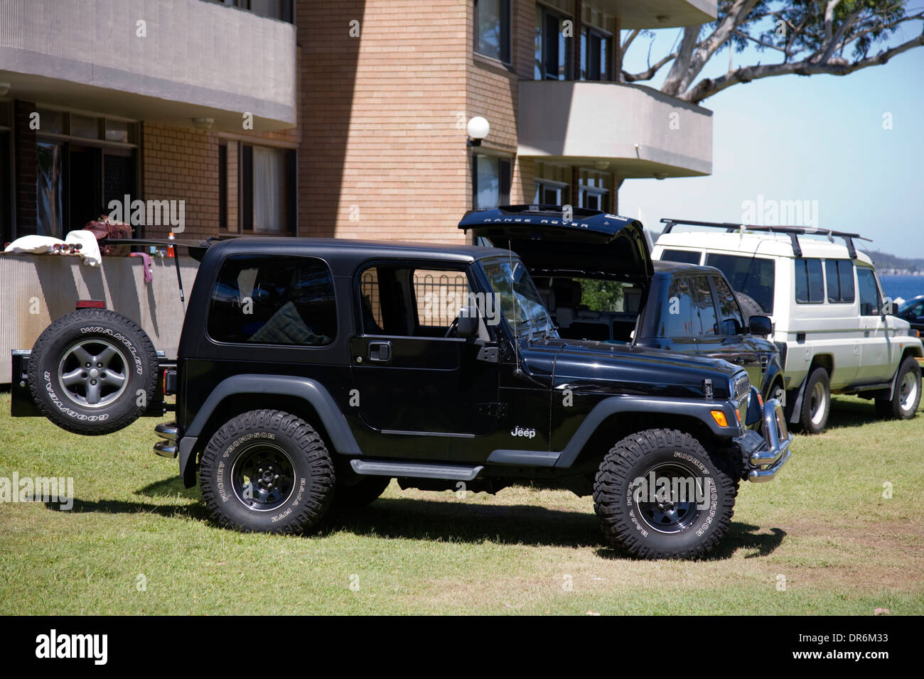 Black wrangler jeep fotografías e imágenes de alta resolución - Alamy