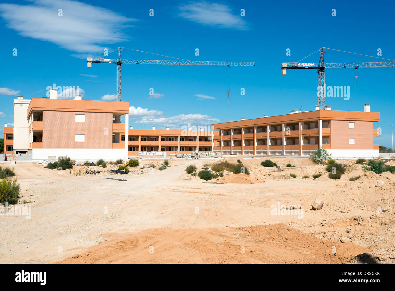 Propiedad inacabada en construcción en la ciudad nueva de Gran Alacant cerca de Alicante, Costa Blanca, España Foto de stock