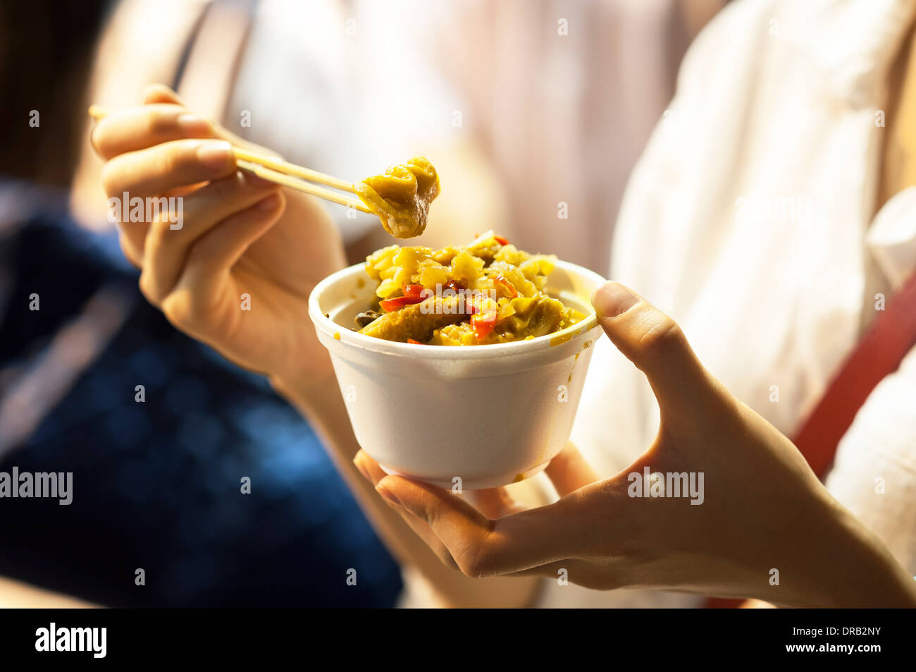 Órganos al curry en una olla, Hong Kong street food Foto de stock