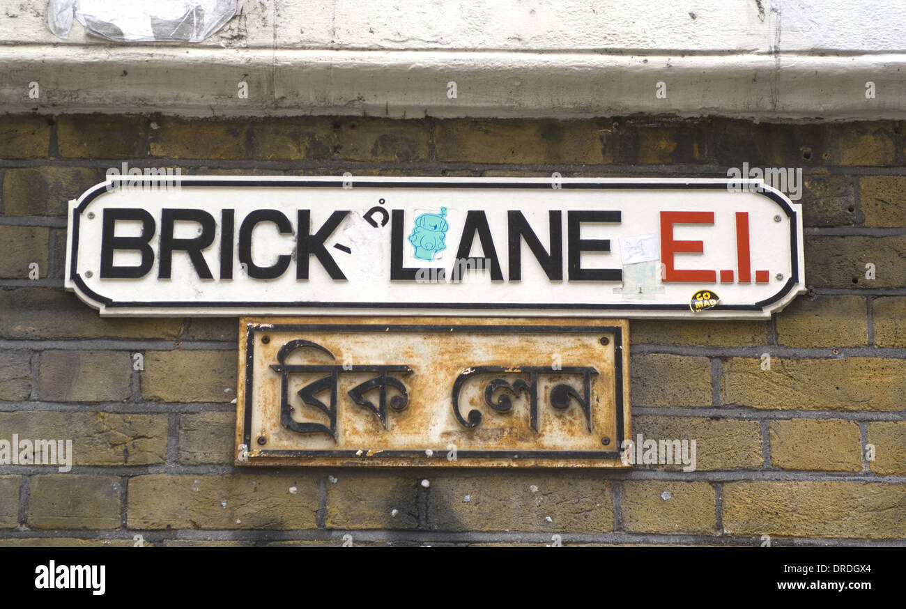 Brick Lane street sign E1 calle signo en inglés y bengalí Foto de stock