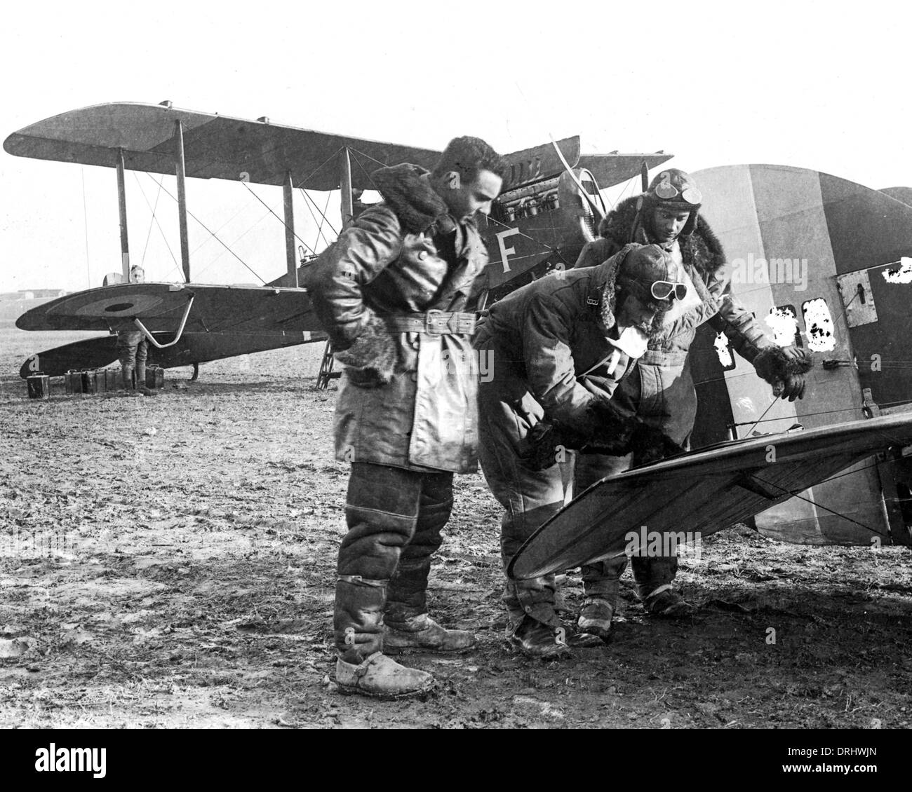 Los aviadores británicos planeando atacar, frente Occidental, WW1 Foto de stock