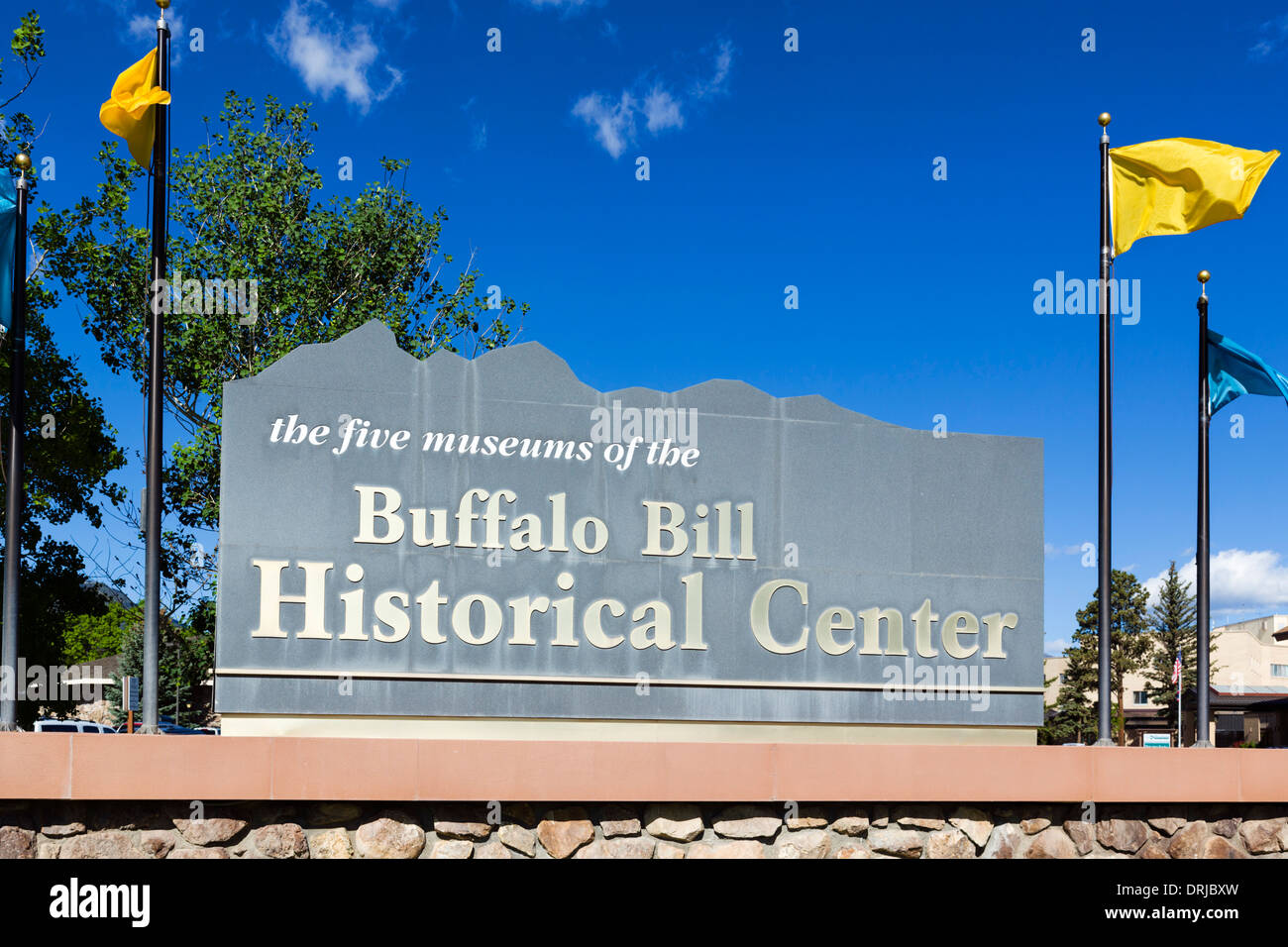 Cartel a la entrada del centro histórico de Buffalo Bill Cody, Wyoming, EE.UU. Foto de stock