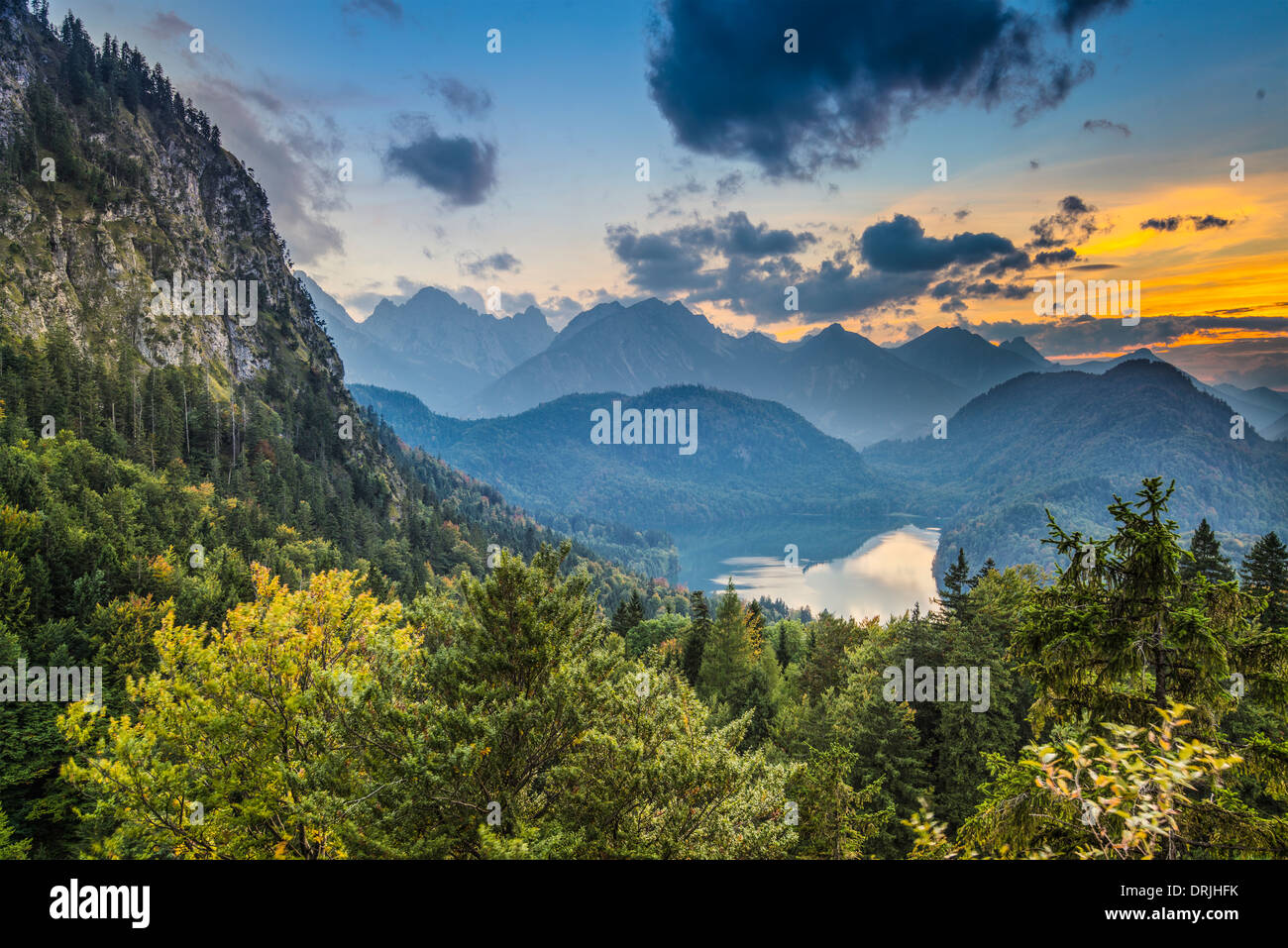 El paisaje de los Alpes de Baviera en Alemania. Foto de stock