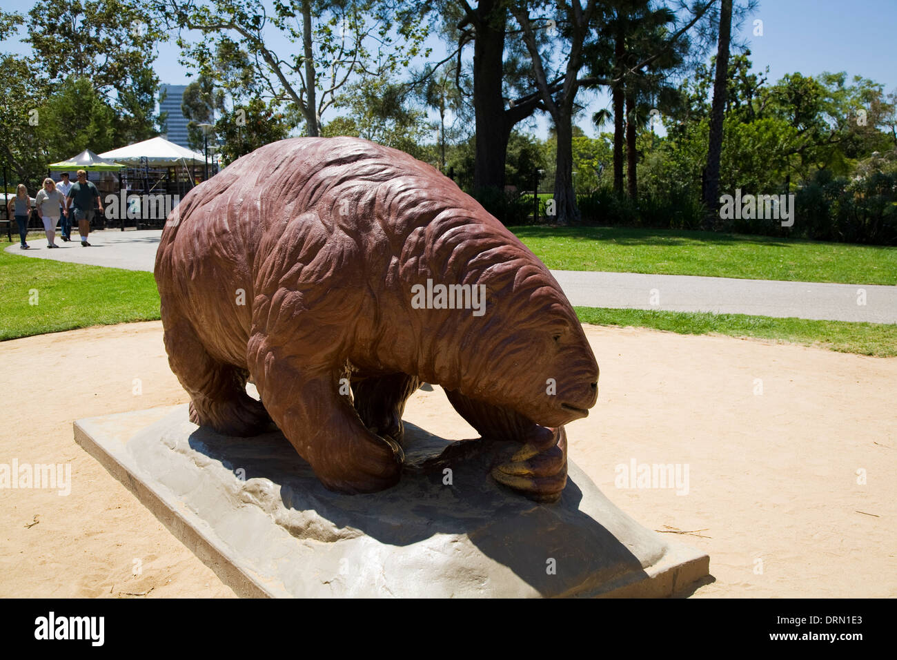 Ground Sloth escultura, La Brea Tar Pits, Los Angeles, CA, California Foto de stock