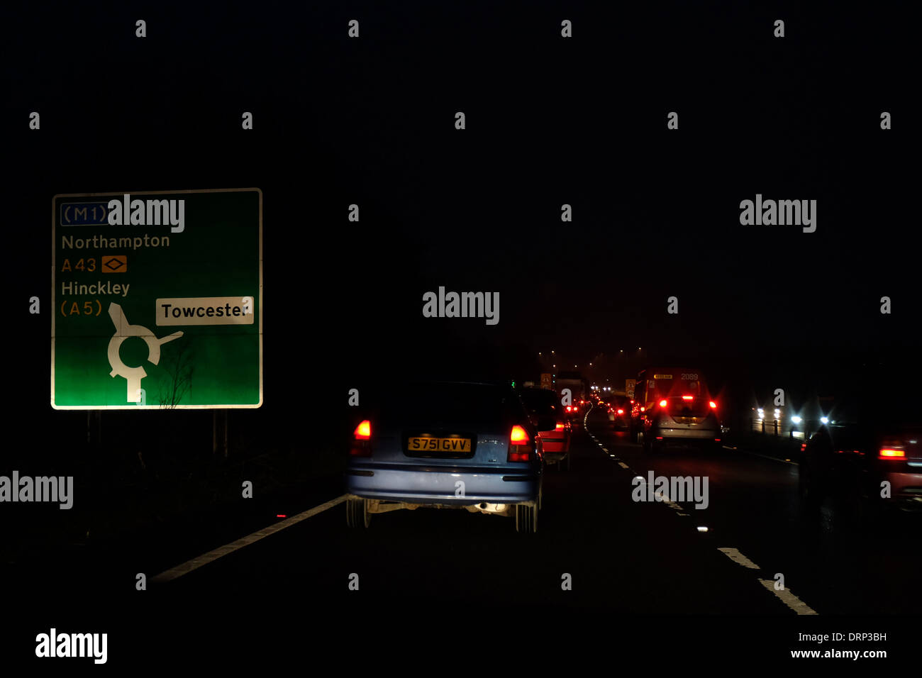 Atasco de tráfico en la A43, cerca de Towcester y Silverstone Foto de stock